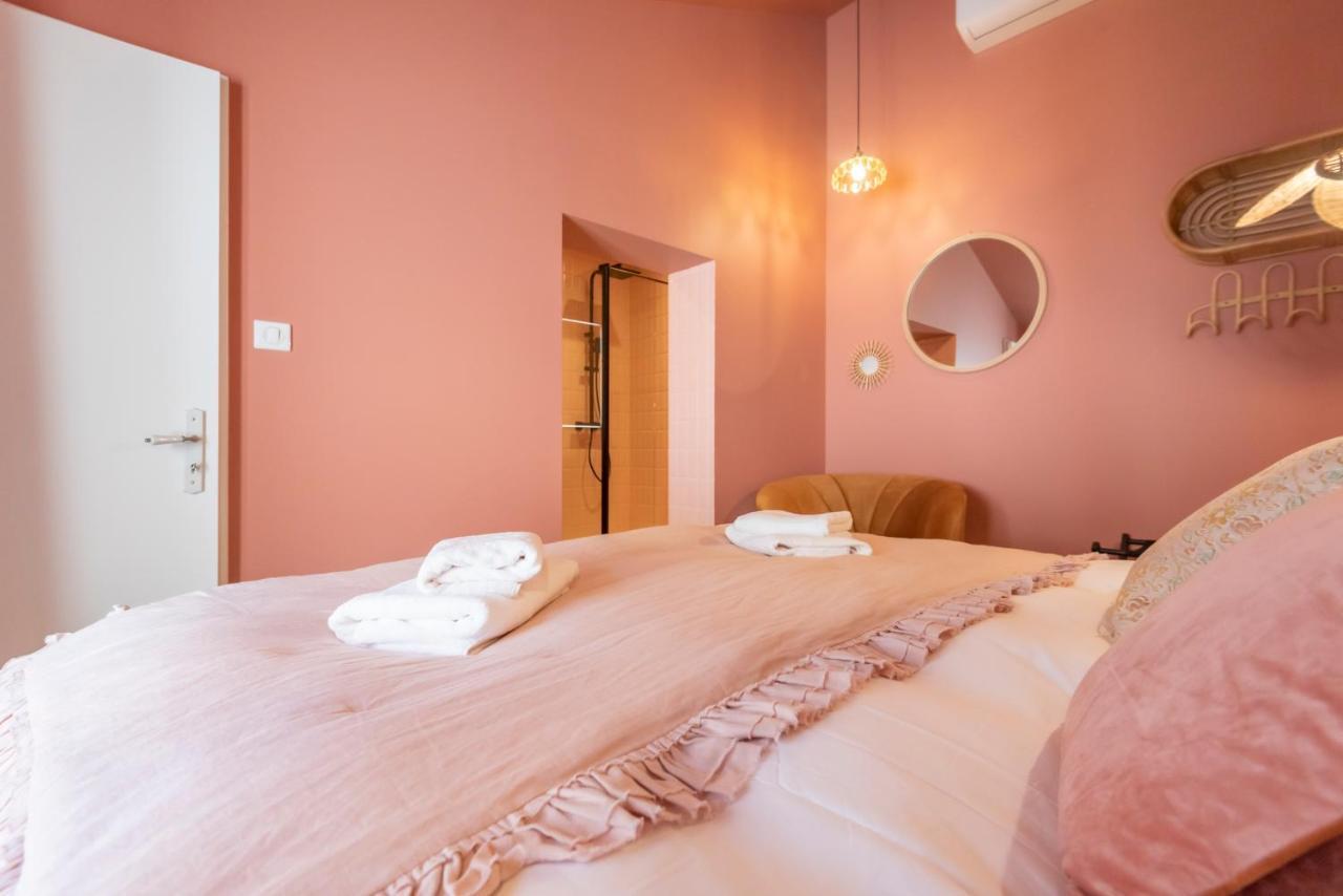 Le Vintage . Centre-Ville Macon . Atypique . Proche Gare . Wifi . Climatisation . Confortable . Bagian luar foto